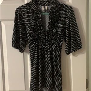 Quarter sleeve blouse